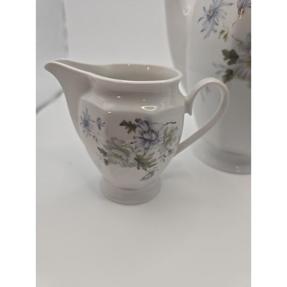 Vintage Heinrich Winterling Bavarian Tea Pot 9'' And Cream Vase - Picture 3 of 4